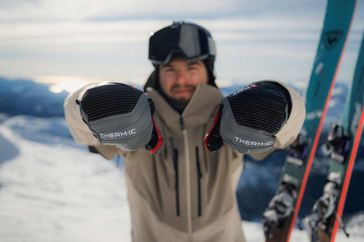 The official Freeride World Tour ski gloves